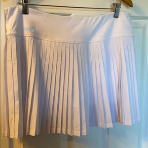 Elegant pleated white Bolle skort